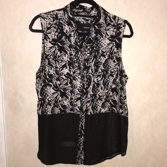 Hurley Pineapple Blouse - Picture 3 of 5